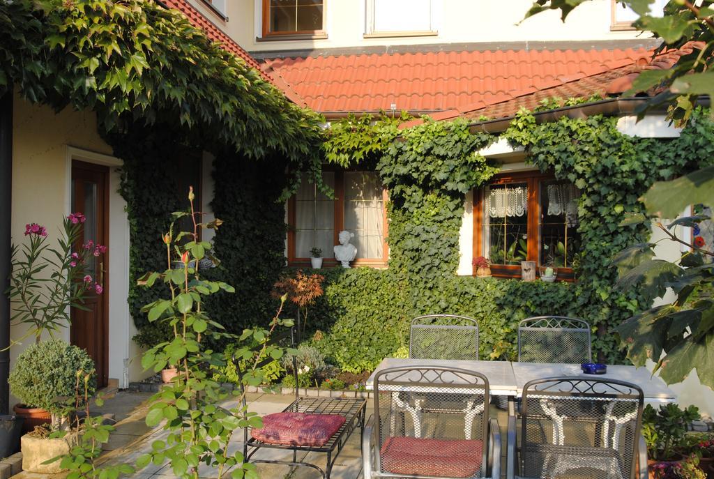 Penzion 77 - Garni Pezinok Exterior foto